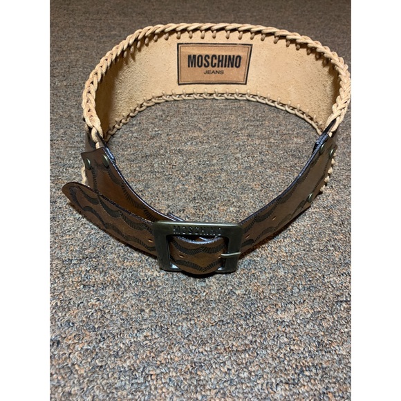 moschino jeans belt